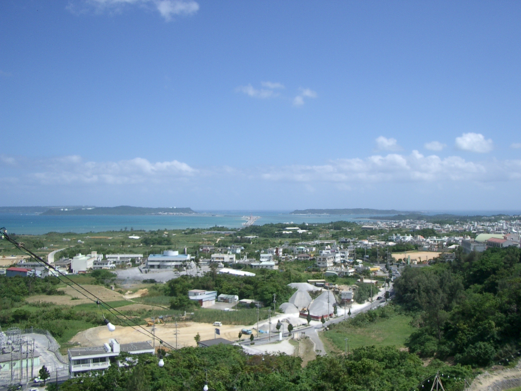 勝連城跡からみた宮城島